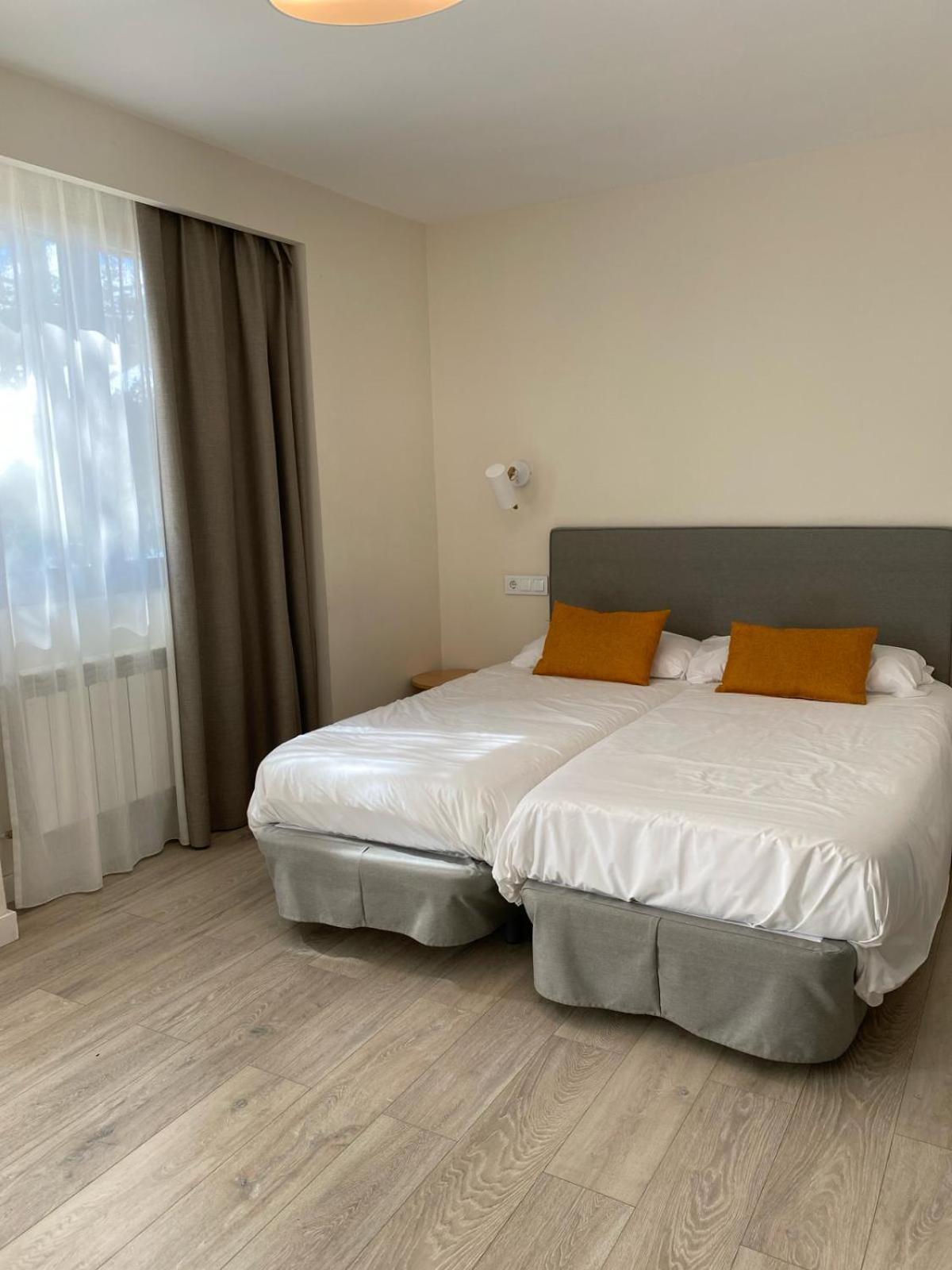 Villa Lucerna Sports&Hotel Resort Vigo de Sanabria Exteriör bild