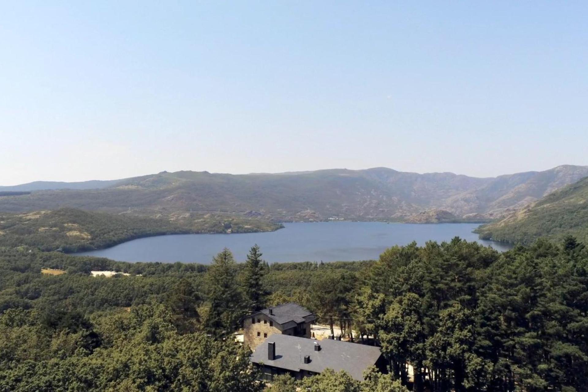 Villa Lucerna Sports&Hotel Resort Vigo de Sanabria Exteriör bild