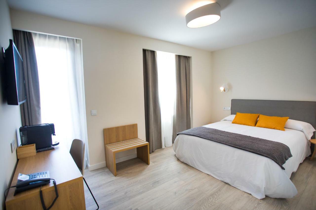 Villa Lucerna Sports&Hotel Resort Vigo de Sanabria Exteriör bild