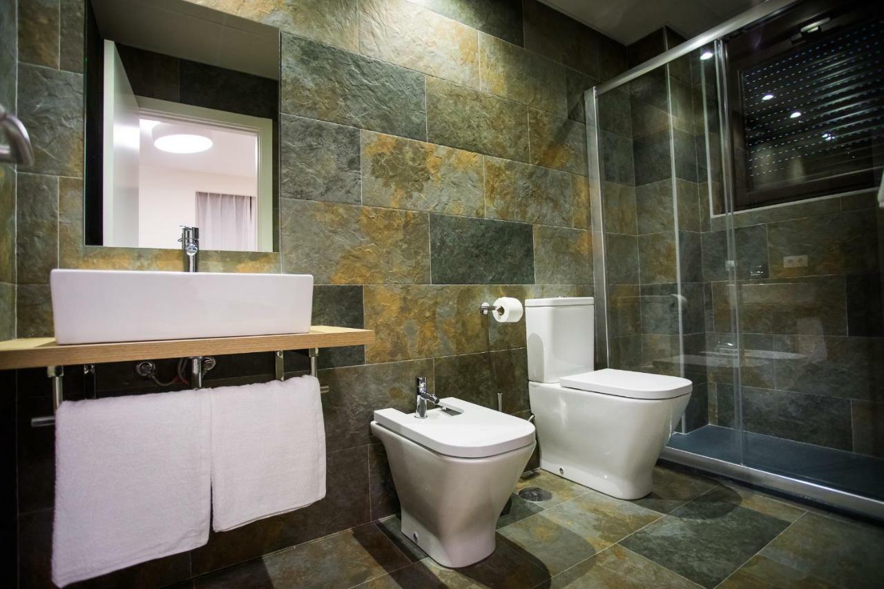 Villa Lucerna Sports&Hotel Resort Vigo de Sanabria Exteriör bild