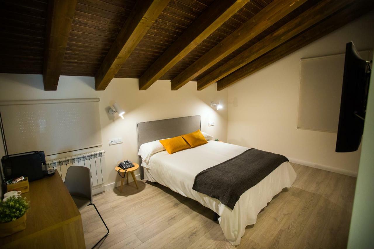 Villa Lucerna Sports&Hotel Resort Vigo de Sanabria Exteriör bild