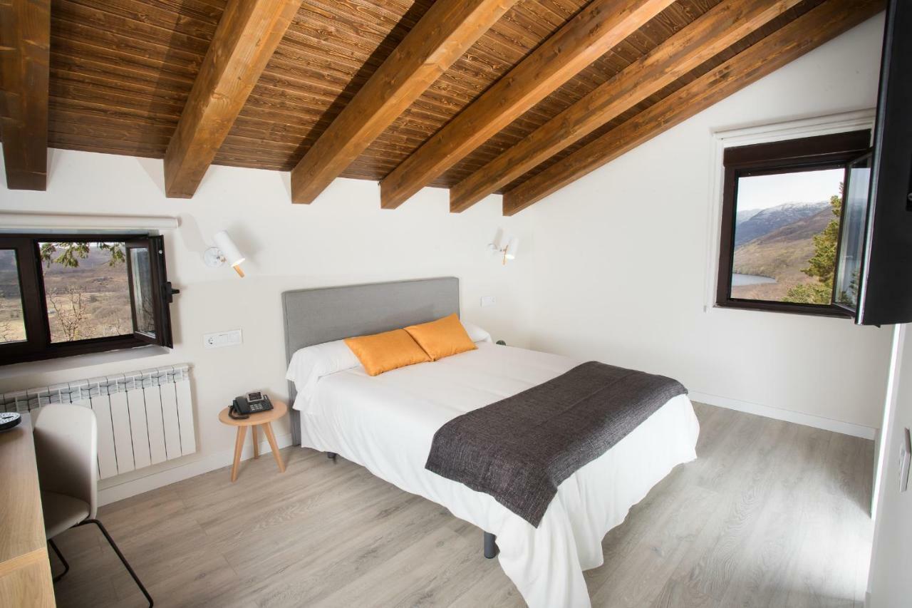 Villa Lucerna Sports&Hotel Resort Vigo de Sanabria Exteriör bild