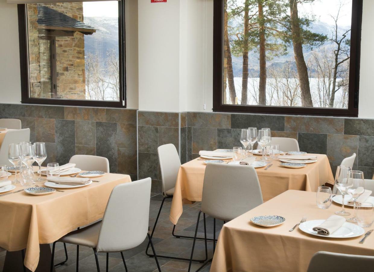 Villa Lucerna Sports&Hotel Resort Vigo de Sanabria Exteriör bild
